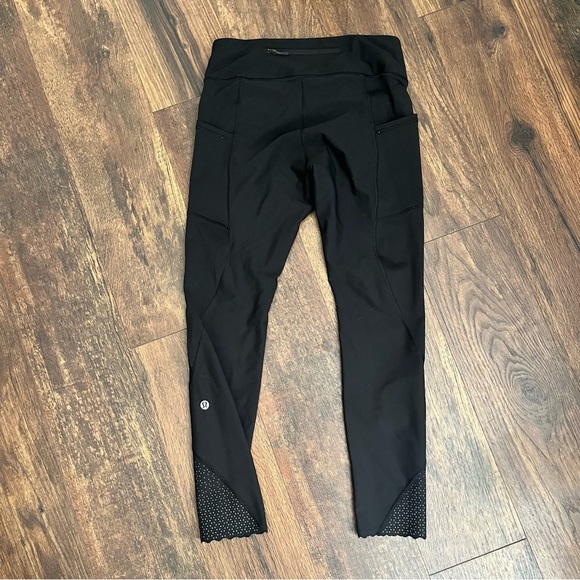 Lululemon Size 6 Black Tight Stuff Legging Reflective Dots At Ankles Pockets - Picture 1 of 8